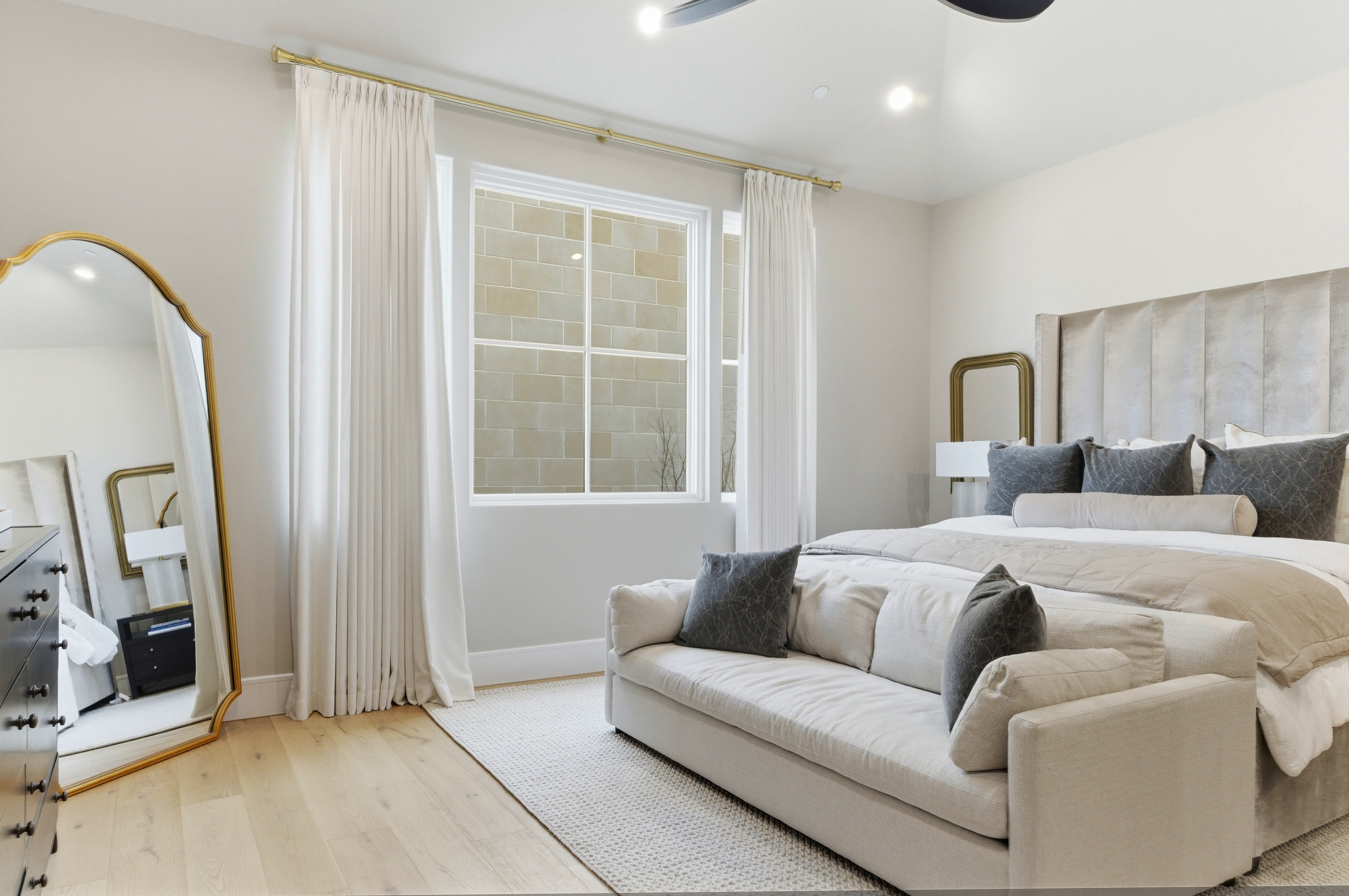 Primary suite